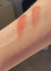 Peachy Kiss – Peach-Tinted Lip Balm